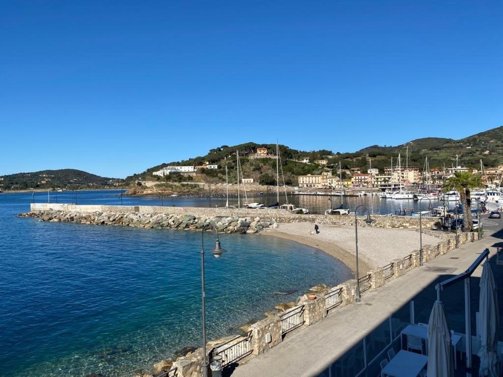 Porto Azzurro Suite - Goelba Extérieur photo